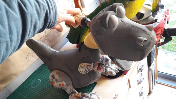Last steps in Dinosaur puppet making